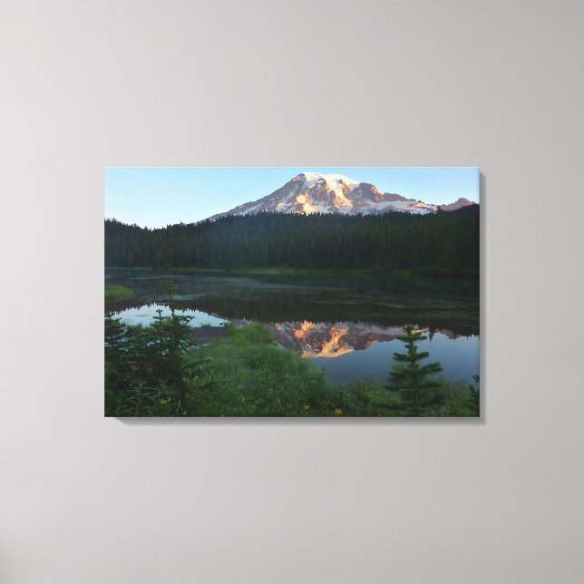 Lienzo Monte Rainier Reflejado Amanecer II (Anverso)
