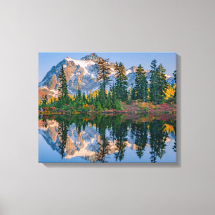 Lienzo Monte Shuksan reflejado en el lago Reflection