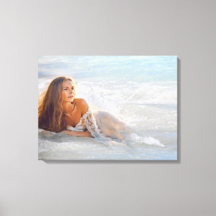 Lienzo Mujer En Ola De Playa