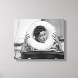 Lienzo Mujer que presenta 3