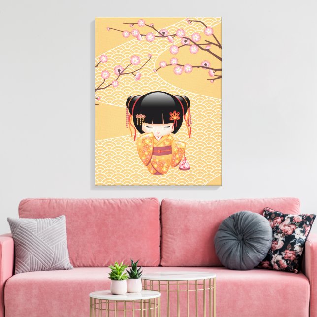 Lienzo Muñeca Kokeshi Ume - Geisha Japonesa de la Ciruela (Insitu (Sala de estar))
