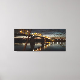 Lienzo Navidades iluminan el puente sobre el Danubio.