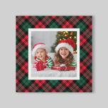 Lienzo Navidades rojos y verdes colocados en foto de Pers<br><div class="desc">Este Navidad festivo de ensueño de  de lujo presenta un espacio fotográfico familiar cuadrado personalizado enmarcado por un fondo de estampado escocés de lona escocesa rojo,  verde cazador y negro. Consejo de fotos: recortar la foto en forma cuadrada antes de subir.</div>