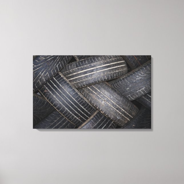 Lienzo Neumáticos viejos para reciclar (Anverso)