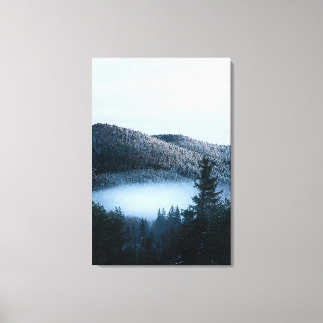 Lienzo Niebla misteriosa atrapada en el bosque de abeto i (Anverso)