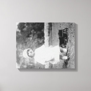 Lienzo Niña pequeña con carros de juguete. Fotografía