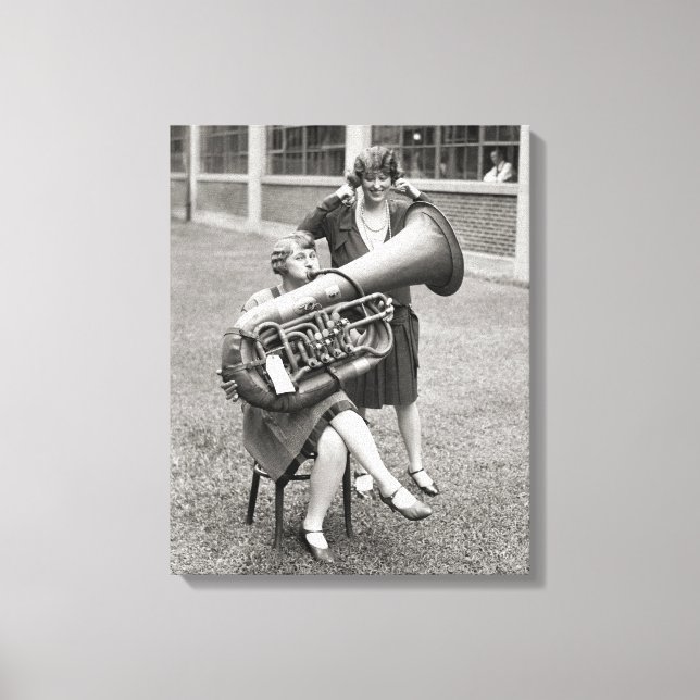 Lienzo Niña tocando la tuba, 1928 (Anverso)