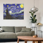 Lienzo Noche estrellada de Vincent van Gogh<br><div class="desc">Noche estrellada de Vincent van Gogh es una pintura de paisaje paisajístico vintage de arte fino post impresionista que presenta una vista de Saint Remy, Francia del asilo de van Gogh. El cielo nocturno está agitado con nubes con una luna creciente brillante y estrellas brillantes sobre el pintoresco pueblo. La...</div>