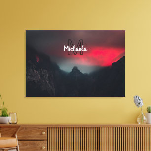 Lienzo Nubes ardientes, niebla y montañas monograma en el
