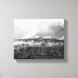 Lienzo Nubes blancas y negras se mueven sobre Nuevo Méxic