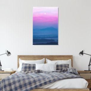 Lienzo Nubes brillantes y luna al amanecer