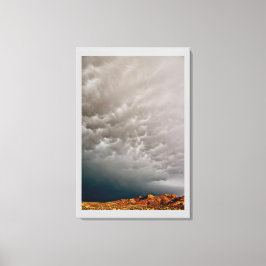 LIENZO NUBES DE TORMENTA AMENAZANTES SOBRE ALTO DESIERTO