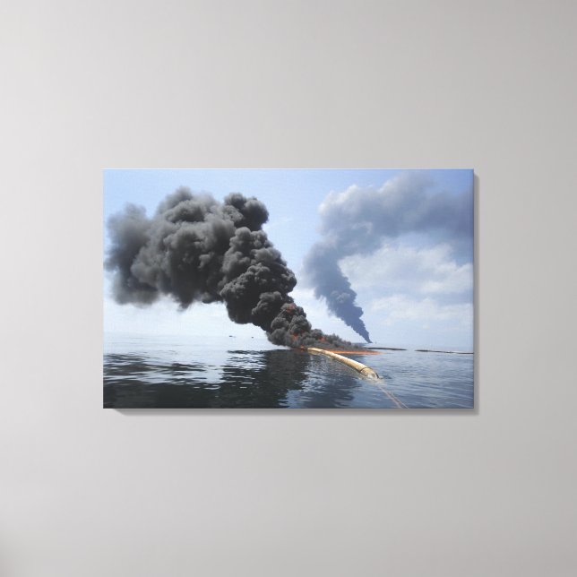 Lienzo Nubes oscuras de humo y fuego emergen 3 (Anverso)