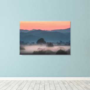 Lienzo Paisaje brumoso al atardecer