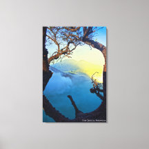 Paisaje de cráter azul de azufre de montaña Foto d
