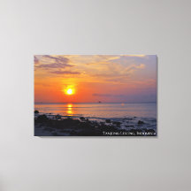 Paisaje de puesta de sol en la playa al atardecer