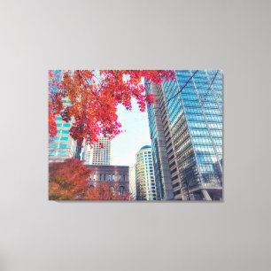Lienzo Paisaje urbano de otoño con hojas de arce rojas
