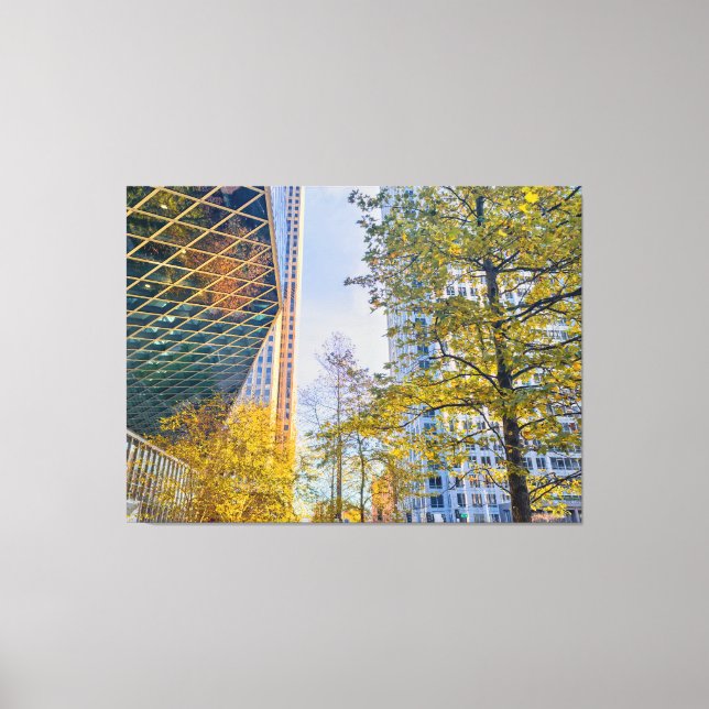 Lienzo Paisaje urbano otoñal con arquitectura moderna (Anverso)