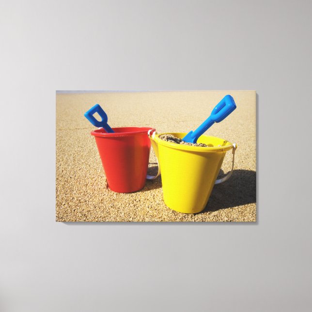 Lienzo Palas Y Zapatos En La Playa De Arena (Anverso)