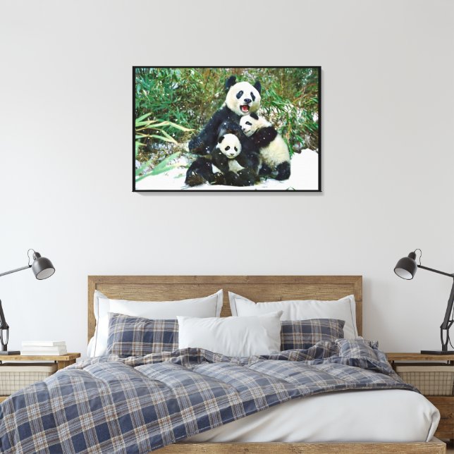 Lienzo Panda con cachorros envueltos (Insitu(Dormitorio))