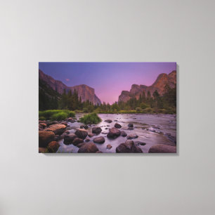 Lienzo Parque nacional de Yosemite en la oscuridad