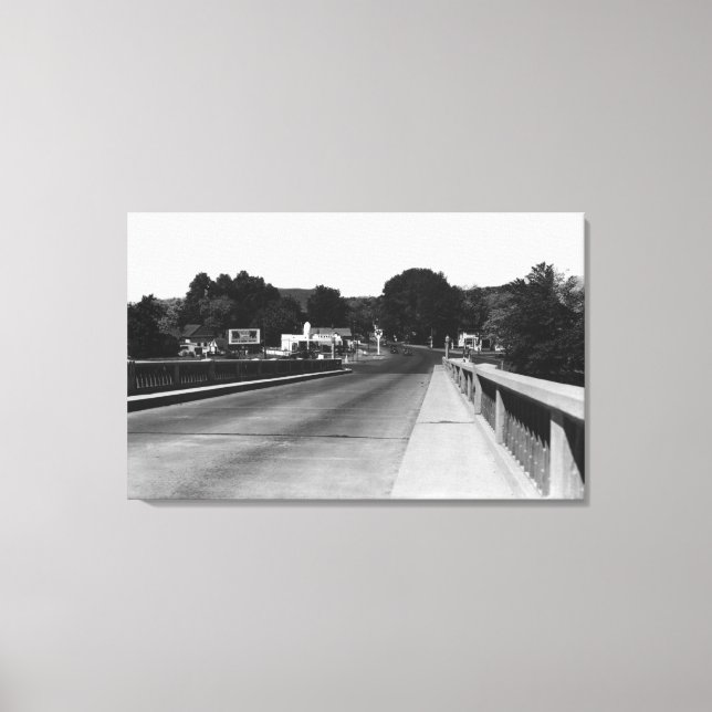 Lienzo Pendleton, Oregon East Entrance Town View (Anverso)