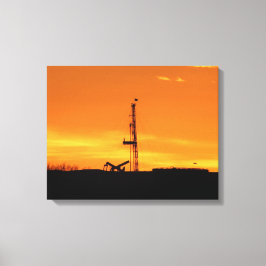 Lienzo Plataforma de trabajo de petróleo al atardecer