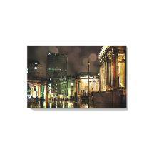 Plaza Rainy Trafalgar