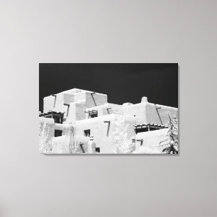 Lienzo Posada de adobe estilo Pueblo en Loretto, Santa Fe