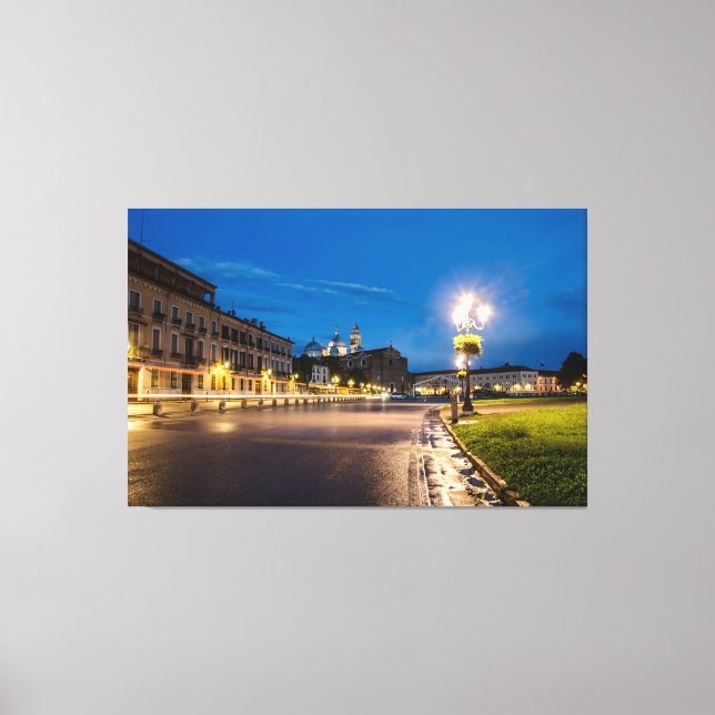 Lienzo Prato della Valle por la noche en Padova, Italia (Anverso)