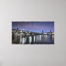 Puente Carlos de Praga de noche