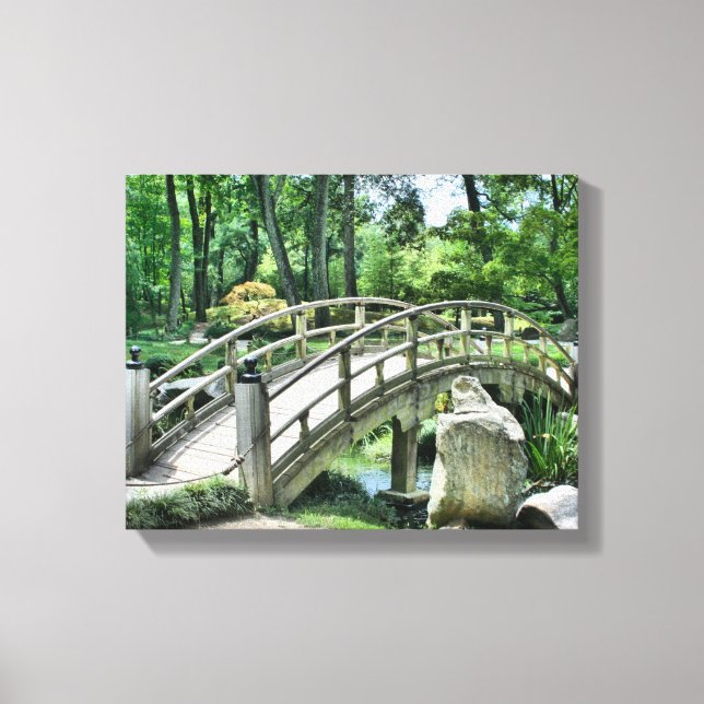 Lienzo Puente de jardín de flores japonés sobre agua (Anverso)