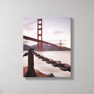 Lienzo Puente Golden Gate contra las montañas