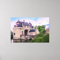 Puerta histórica de Brujas