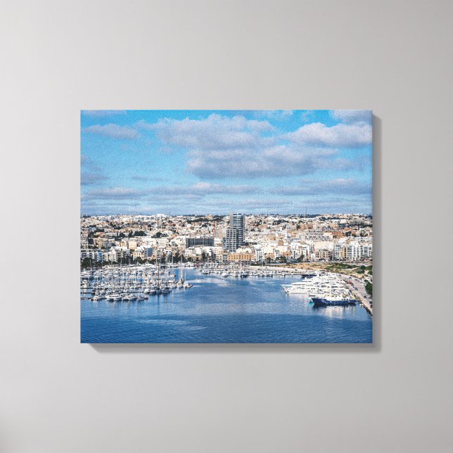 Lienzo Puerto de Sliema con edificios modernos y barcos (Anverso)