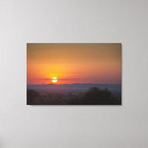 Lienzo Puesta del sol sobre el paisaje africano