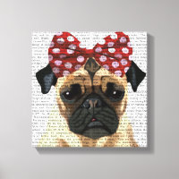 Pug con rojo paro en la cabeza