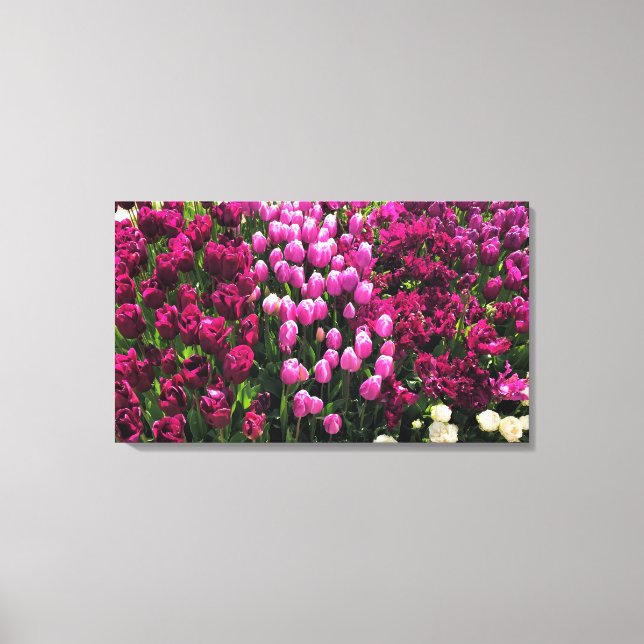 Lienzo Purple Tulips Garden Bed (Anverso)