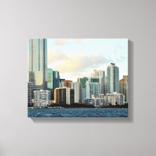 Lienzo Rascacielos de Miami contra el cielo claro ancho