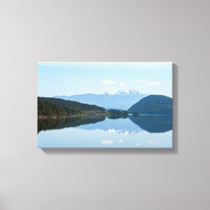 Lienzo Reflexión en un lago - Isla Vancouver, Canadá