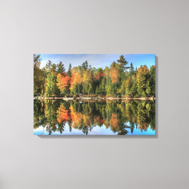 Lienzo Reflexiones sobre el lago Foliage del otoño de Mai (Anverso)