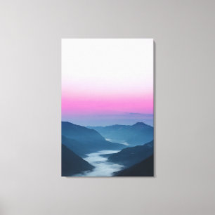 Lienzo Río de niebla que fluye por las montañas al amanec