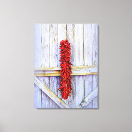 Lienzo Rista de pimienta roja a puerta morada en Nuevo Mé