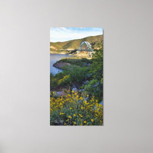 Lienzo Roosevelt Lake Bridge Arizona Yellow Wildflowers