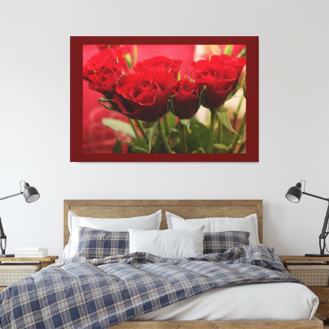 Lienzo Rosa roja con hojas fondo rojo oscuro premium (Insitu(Dormitorio))