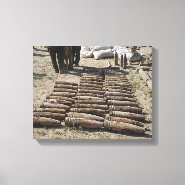 Lienzo Se identifican e inventarian artefactos explosivos (Anverso)