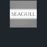 Lienzo SEAGULL Estilizan las rayas de Carreras blanca gri<br><div class="desc">Este diseño costero presenta texto SEAGULL dentro de bandas de carreras de centro blanco contra rayas exteriores de gris claro. El texto se puede personalizar.</div>