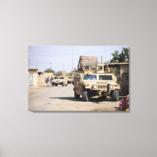 Lienzo Seguridad de la conducta de Humvee durante una