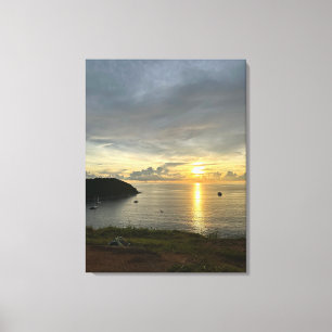 Lienzo Serena belleza de una puesta de sol sobre el océan