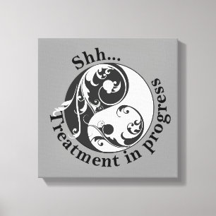 Lienzo Shh Treatment in Progress, Scrolling Yin y Yang